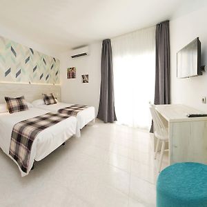 Habitación con 2 Camas Individuales